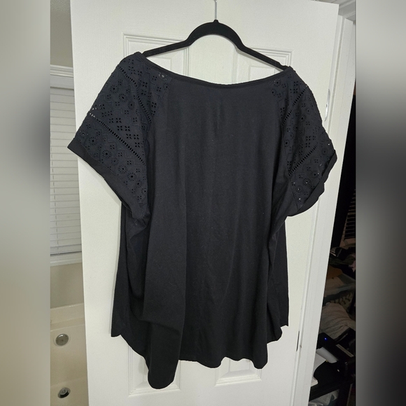 Lane Bryant Black Eyelet Lace Top Size 26/28 - Picture 3 of 3